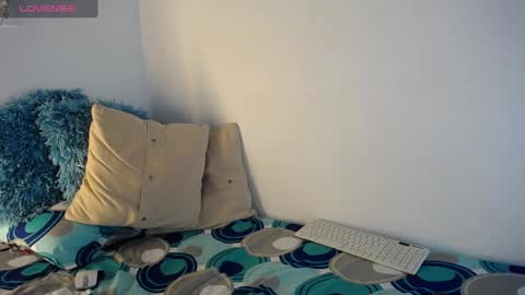 Snapshot of babyandy_x chatting on 09.17.25 babyandy_x online show from 09.17.25