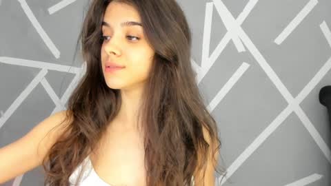 Snapshot of babyaylin chatting on 12.19.24 Aylin  online show from 12.19.24