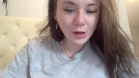 Snapshot of babyjulesxoxo chatting on 10.23.25 babyjulesxoxo online show from 10.23.25
