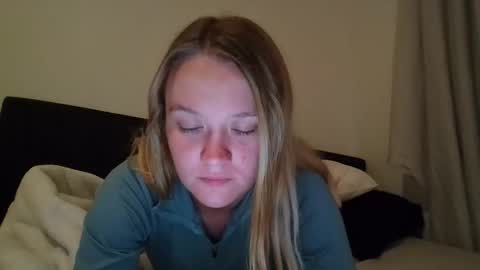 Snapshot of babykay03 chatting on 11.08.25 babykay03 online show from 11.08.25