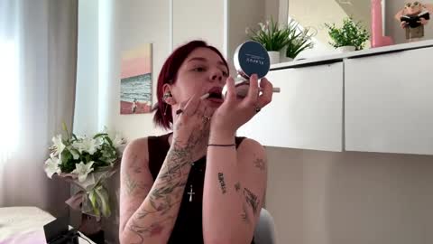 Snapshot of babyphia chatting on 03.24.26 babyphia online show from 03.24.26