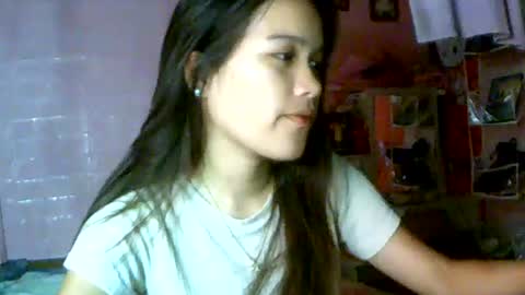Snapshot of babypinaygirl chatting on 06.15.26 babypinaygirl online show from 06.15.26