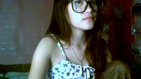 Snapshot of babypinaygirl chatting on 06.30.26 babypinaygirl online show from 06.30.26