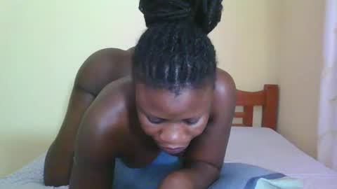 Snapshot of babyrozillah chatting on 05.10.26 PRISCILLAH online show from 05.10.26