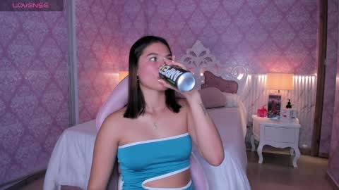 Snapshot of babysophie18_ chatting on 03.29.26 Sophie online show from 03.29.26