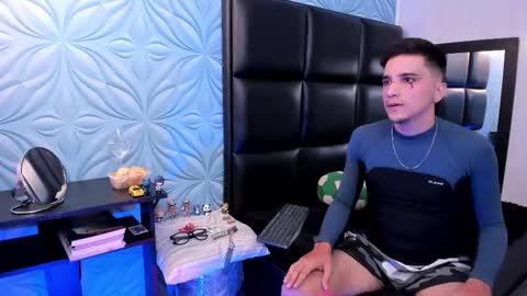 Snapshot of bad_boy_21_ chatting on 03.01.26 bad_boy_21_ online show from 03.01.26