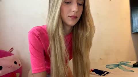 Snapshot of badbunnyclub69 chatting on 07.19.26 badbunnyclub69 online show from 07.19.26