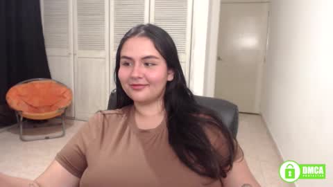 Snapshot of baddie_maddie_ chatting on 09.18.25 want custom text me through my snap 3  online show from 09.18.25