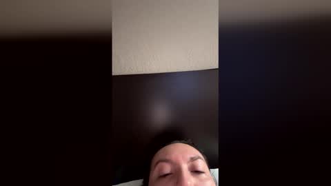 baddiehott95 online show from 04.17.26