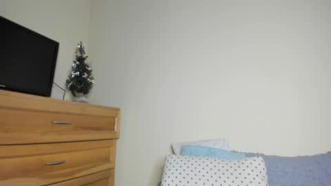 Name online show from 12.10.24