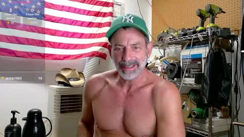 Snapshot of badnightwolf chatting on 09.21.25 Silver online show from 09.21.25