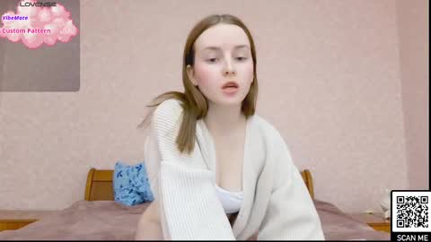 Snapshot of bae_cake_ chatting on 02.13.25 Alice online show from 02.13.25