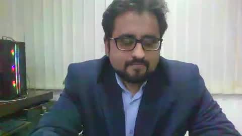 Snapshot of ballbustingslave1987nolimits chatting on 12.04.24 Ballbusting Slave online show from 12.04.24