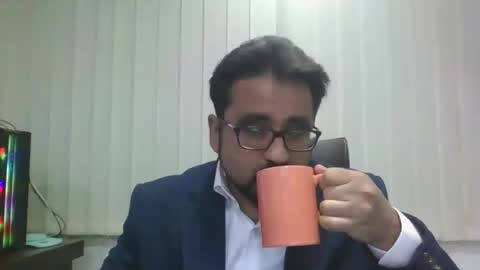 Snapshot of ballbustingslave1987nolimits chatting on 12.10.24 Ballbusting Slave online show from 12.10.24