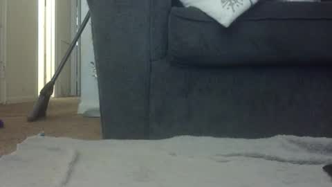 Snapshot of bam10inch chatting on 12.02.25 b online show from 12.02.25