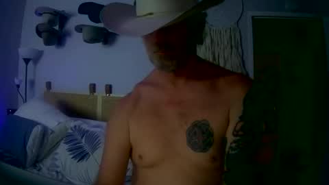 Snapshot of bananas318 chatting on 10.24.25 bananas318 online show from 10.24.25