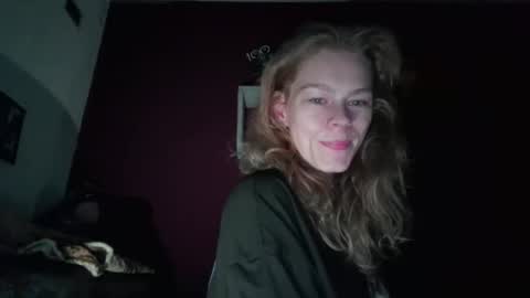 Snapshot of barbara53000 chatting on 10.15.25 charliejones online show from 10.15.25