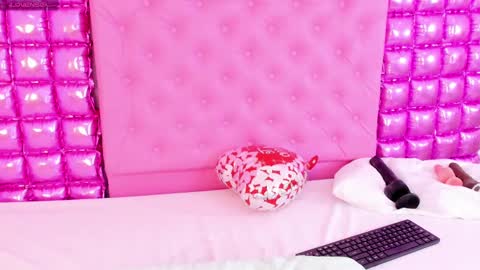 Snapshot of barbarahills_21 chatting on 02.16.25 Barbie Hills online show from 02.16.25