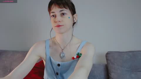 Snapshot of barbarian_girl chatting on 12.17.24 Amina online show from 12.17.24
