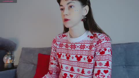 Snapshot of barbarian_girl chatting on 12.27.24 Amina online show from 12.27.24