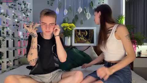 Snapshot of barbie_bi chatting on 02.14.25 My name is Molly. Please say hello I like talking to you. If you have any wishes or obscene desires please use the tip menu online show from 02.14.25