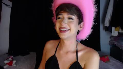 Snapshot of barbie_boy_ chatting on 12.06.24 I work from home this is my room 3 online show from 12.06.24