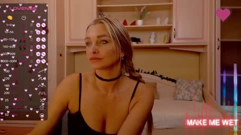 Snapshot of barbie_kiss1 chatting on 12.02.24 barbie online show from 12.02.24