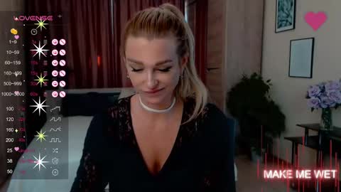 Snapshot of barbie_kiss1 chatting on 02.14.25 barbie online show from 02.14.25