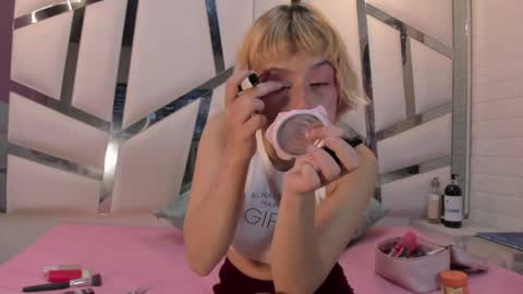 Snapshot of barbieambarx chatting on 05.11.26 Barbie online show from 05.11.26
