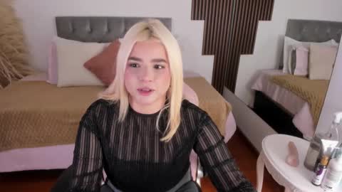 Snapshot of barbiehannab chatting on 02.19.26 barbiehannab online show from 02.19.26