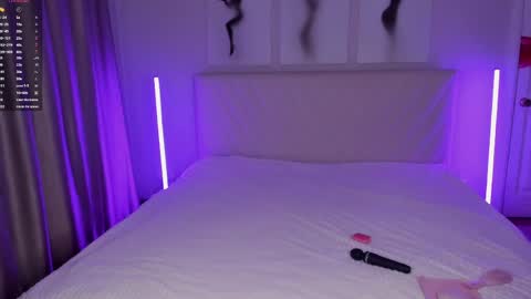  Emma online show from 04.14.26