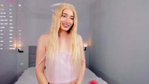 Mia online show from 05.30.26