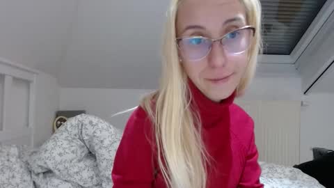 Lena online show from 10.24.25