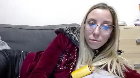 Lena online show from 03.16.26