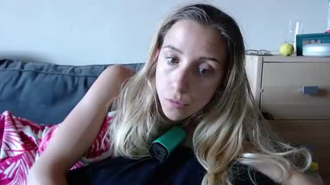 Snapshot of barelylegalblondy chatting on 06.24.26 Lena online show from 06.24.26