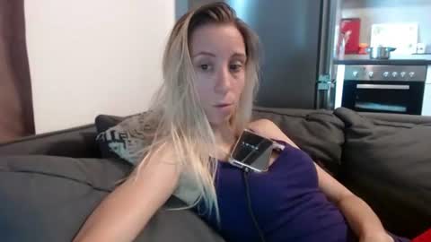 Snapshot of barelylegalblondy chatting on 07.21.26 Lena online show from 07.21.26