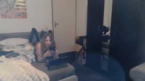 Snapshot of baseddutch chatting on 10.10.25 baseddutch online show from 10.10.25