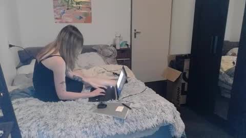 Snapshot of baseddutch chatting on 10.16.25 baseddutch online show from 10.16.25