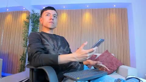 Snapshot of basthiianxxx chatting on 12.02.25 Basthiian online show from 12.02.25