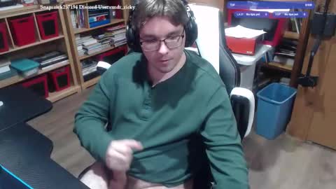 Snapshot of baterricky chatting on 12.04.25 Ricky online show from 12.04.25