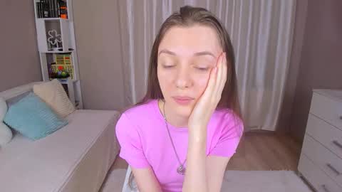 Snapshot of bb_lourels_ chatting on 11.09.25 Lourel I will be here on and online show from 11.09.25