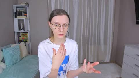 Snapshot of bb_lourels_ chatting on 02.11.26 Lourel I will be here on and online show from 02.11.26