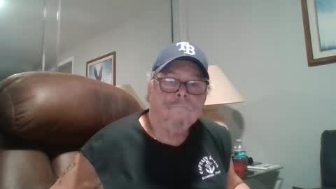 Snapshot of bbb1952 chatting on 05.28.26 Single Grandpa in Florida. Love to C2C and have Fun Privately online show from 05.28.26