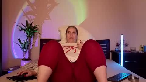 Snapshot of bbw_goddes chatting on 02.24.26 Love online show from 02.24.26