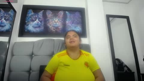 Snapshot of bbw_sharol chatting on 07.28.26 bbw_sharol online show from 07.28.26