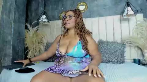 Snapshot of bbwlatina01 chatting on 07.17.26 Bbwlatina01 online show from 07.17.26