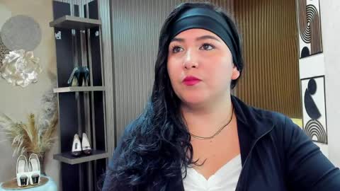 Snapshot of bbwluxurymuse chatting on 05.04.26 bbwluxurymuse online show from 05.04.26