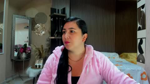 Snapshot of bbwluxurymuse chatting on 05.06.26 bbwluxurymuse online show from 05.06.26