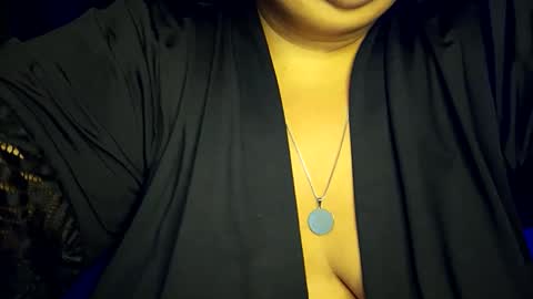 Snapshot of bbwroyalttty chatting on 05.25.26 The girl next door online show from 05.25.26