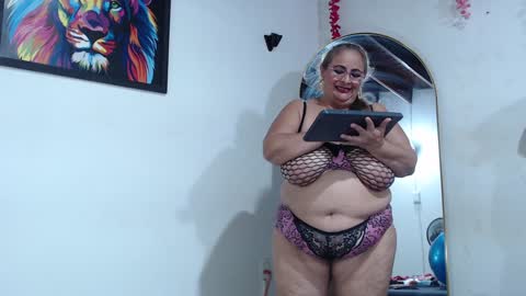 Snapshot of bbwsalome chatting on 01.09.25 Salome online show from 01.09.25